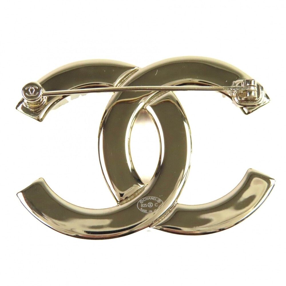CHANEL Black Logo Brooch - Picture 3 of 6